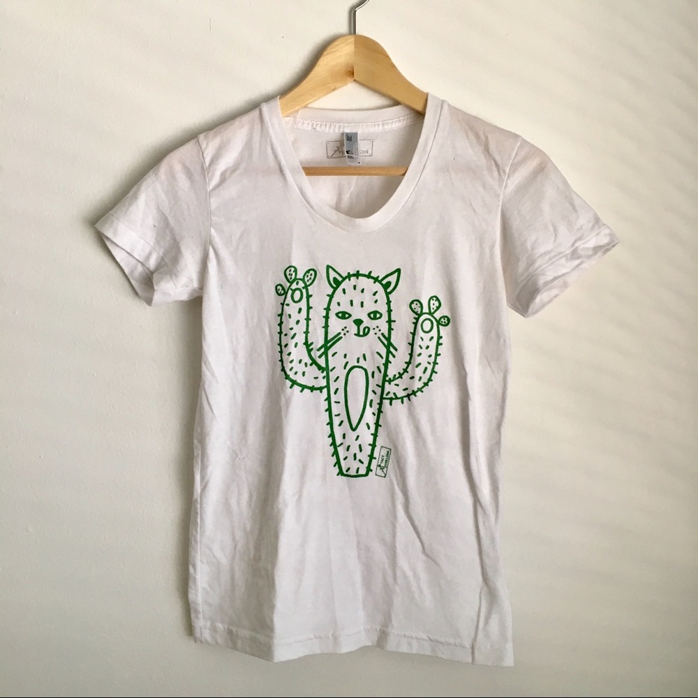 LAST CALL ⭐️ Cat-Tus Tee 🐱 🌵